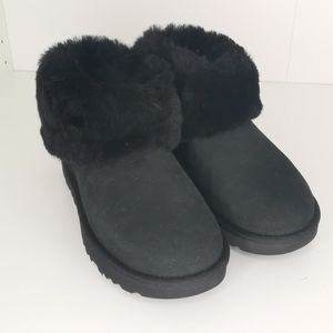 Ugg Classic Mini Fluff Boots sz6